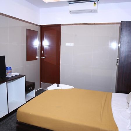 Shri Bhavani Residency Chennai Bagian luar foto