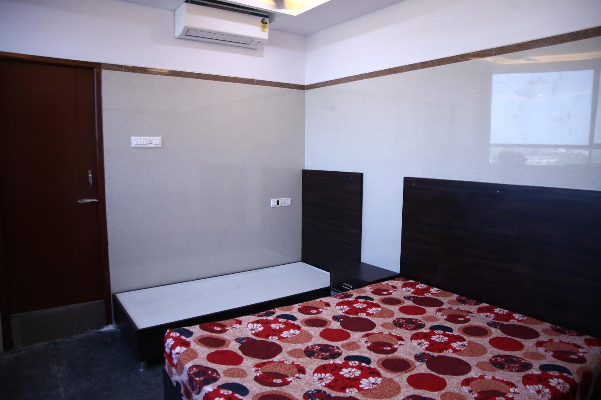 Shri Bhavani Residency Chennai Bagian luar foto