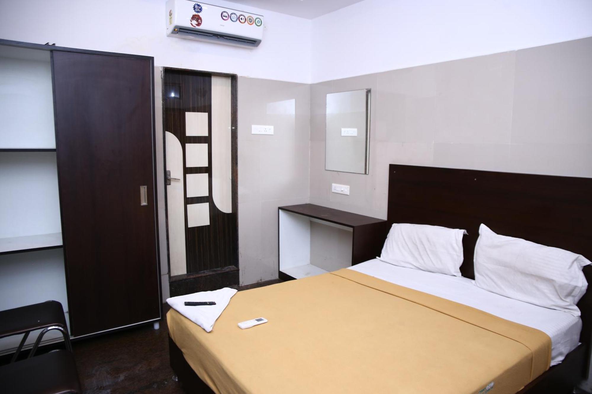 Shri Bhavani Residency Chennai Bagian luar foto